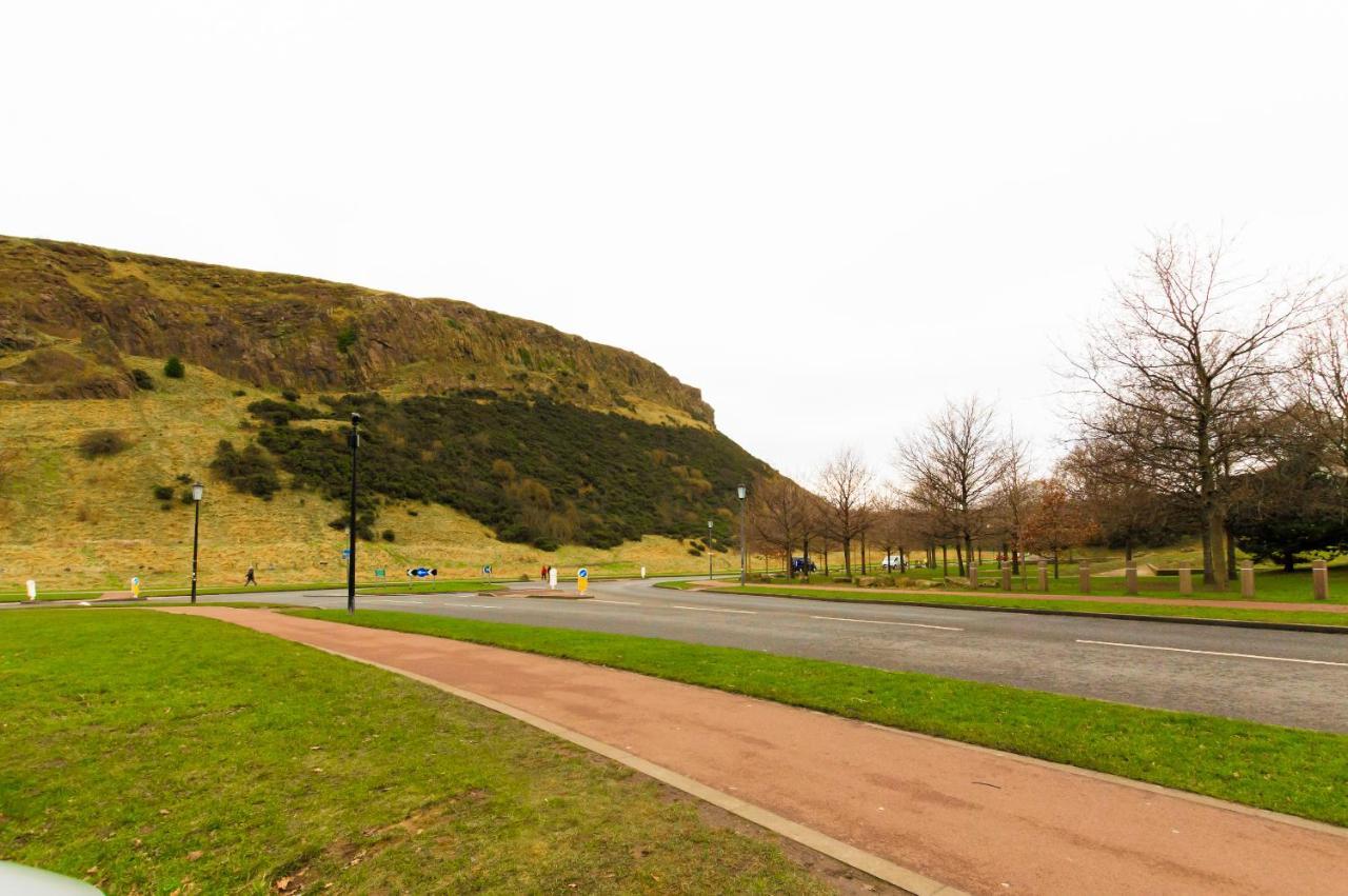 Edinburgh City Center Coady Apartment Sleeps 5 Free Car Park Space Bagian luar foto